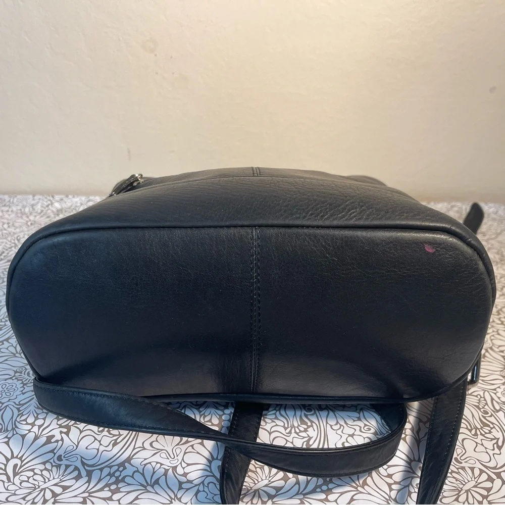 ili New York Black Leather Backpack Adjustable Strap Travel Work Bag Organizer